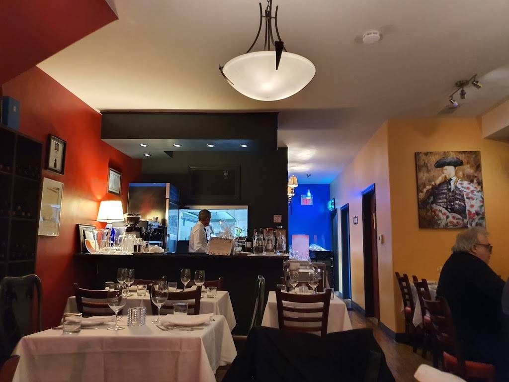 LaVinia Restaurant | restaurant | 2350 Lake Shore Blvd W, Etobicoke, ON M8V 1B6, Canada | 6477482350 OR +1 647-748-2350