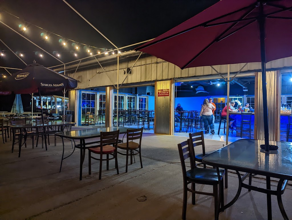 Drews River Saloon LLC | restaurant | 4333 River Rd, Cincinnati, OH 45204, USA | 5134511157 OR +1 513-451-1157