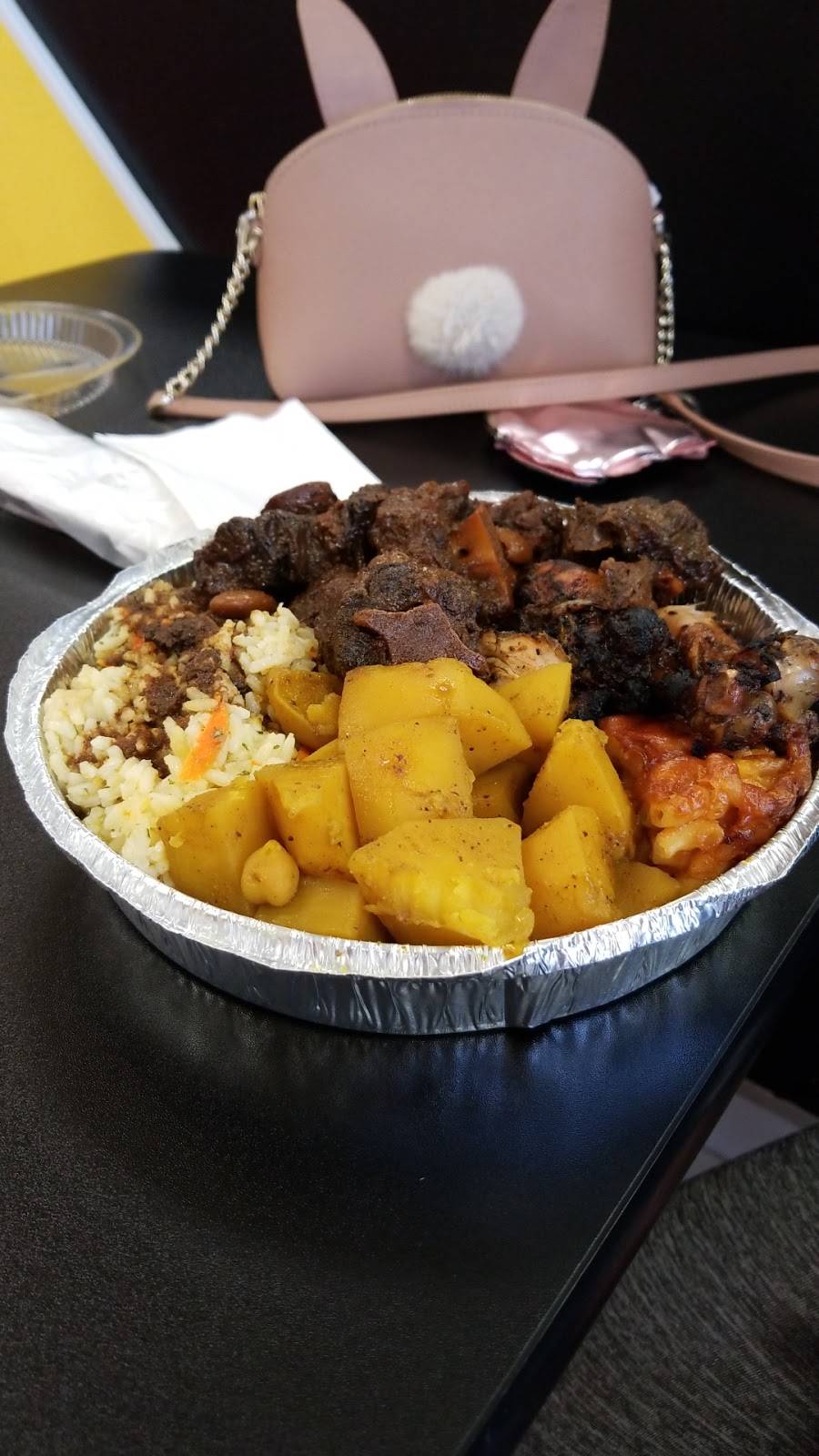 JDs Caribbean Cuisine | restaurant | 331 Western Blvd suite e, Jacksonville, NC 28546, USA | 9102382280 OR +1 910-238-2280