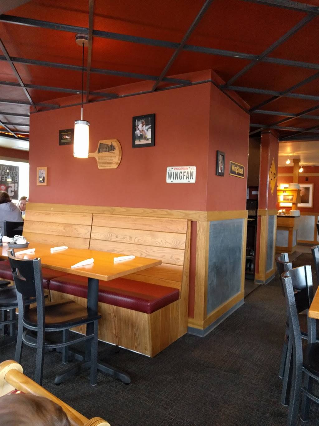 Pizza Hut | meal takeaway | 175 Main Ave, Kaukauna, WI 54130, USA | 9207660111 OR +1 920-766-0111