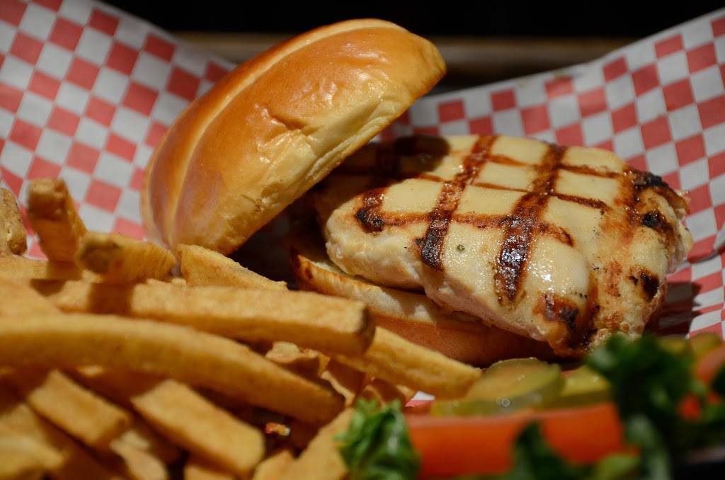 Hydrant Firehouse Grill | restaurant | 2002 College St, Cedar Falls, IA 50613, USA | 3192775423 OR +1 319-277-5423