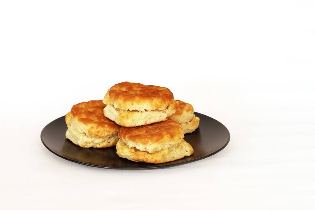 Mrs Winners Chicken & Biscuits-Cleveland | restaurant | 2487 Keith St NW, Cleveland, TN 37311, USA | 4234767266 OR +1 423-476-7266