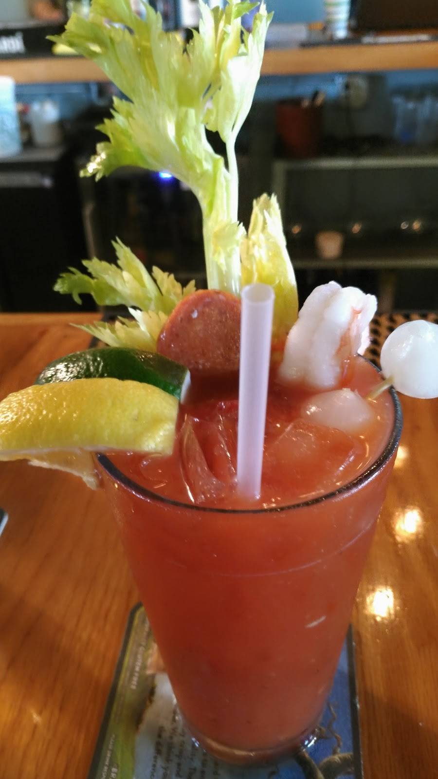 Glenns Place | restaurant | 214 US-1, Bucksport, ME 04416, USA | 2077029412 OR +1 207-702-9412