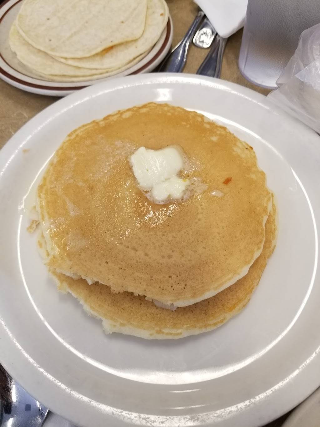 Betsys Restaurant | restaurant | 650 Tennant Station, Morgan Hill, CA 95037, USA | 4087793721 OR +1 408-779-3721