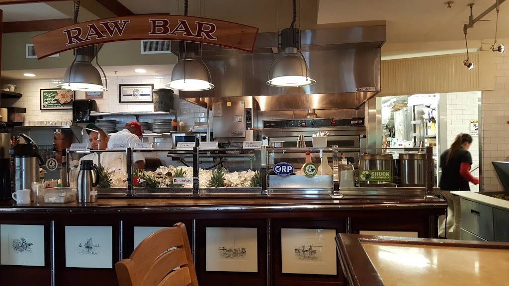 Boatyard Bar & Grill | restaurant | 400 4th St, Annapolis, MD 21403, USA | 4102166206 OR +1 410-216-6206