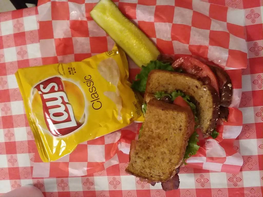 Mama Ds | restaurant | 605 D, N Main St, Ashland City, TN 37015, USA | 6152461206 OR +1 615-246-1206