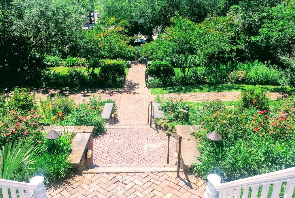 City Club of Wilmington | restaurant | 23 S 2nd St, Wilmington, NC 28401, USA | 9103431880 OR +1 910-343-1880