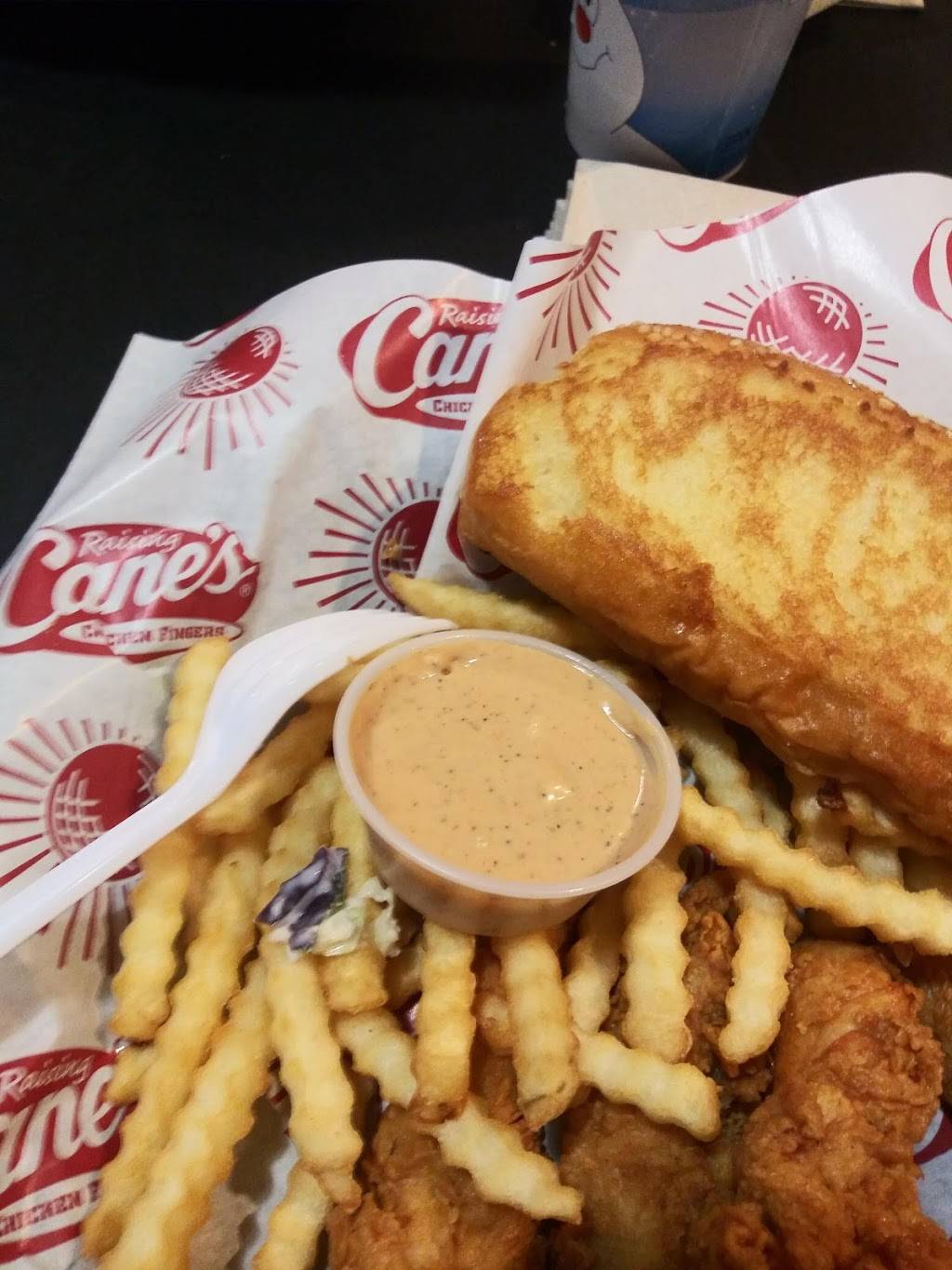 Raising Canes Chicken Fingers | meal takeaway | 12009 Shelbyville Rd, Louisville, KY 40243, USA | 5024347681 OR +1 502-434-7681