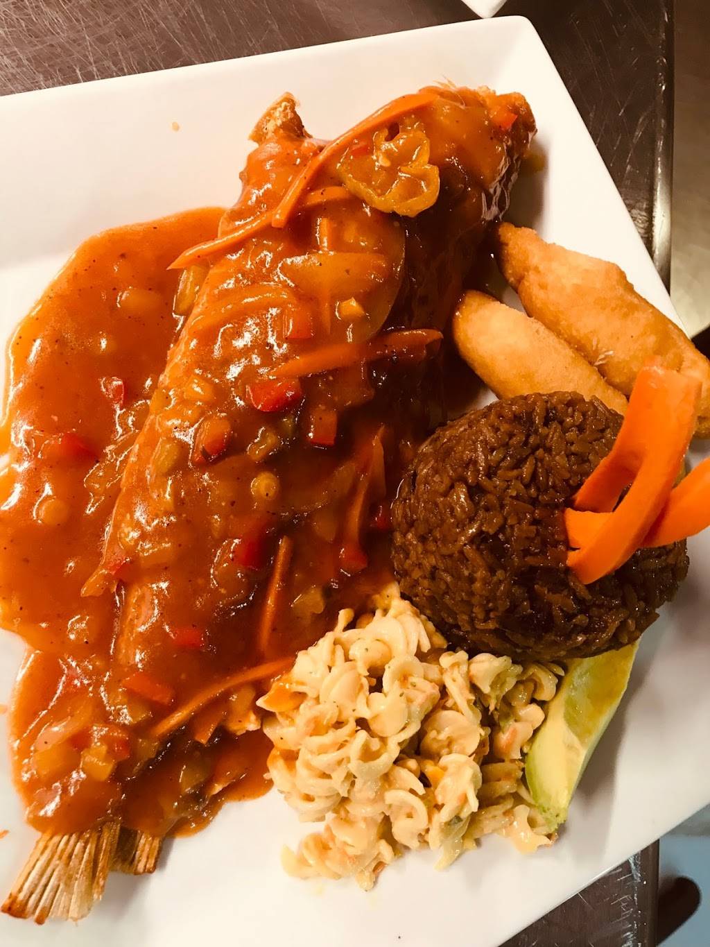 One Love Cuisine | restaurant | 6 Lebanon St, Sanford, ME 04073, USA | 2078501024 OR +1 207-850-1024