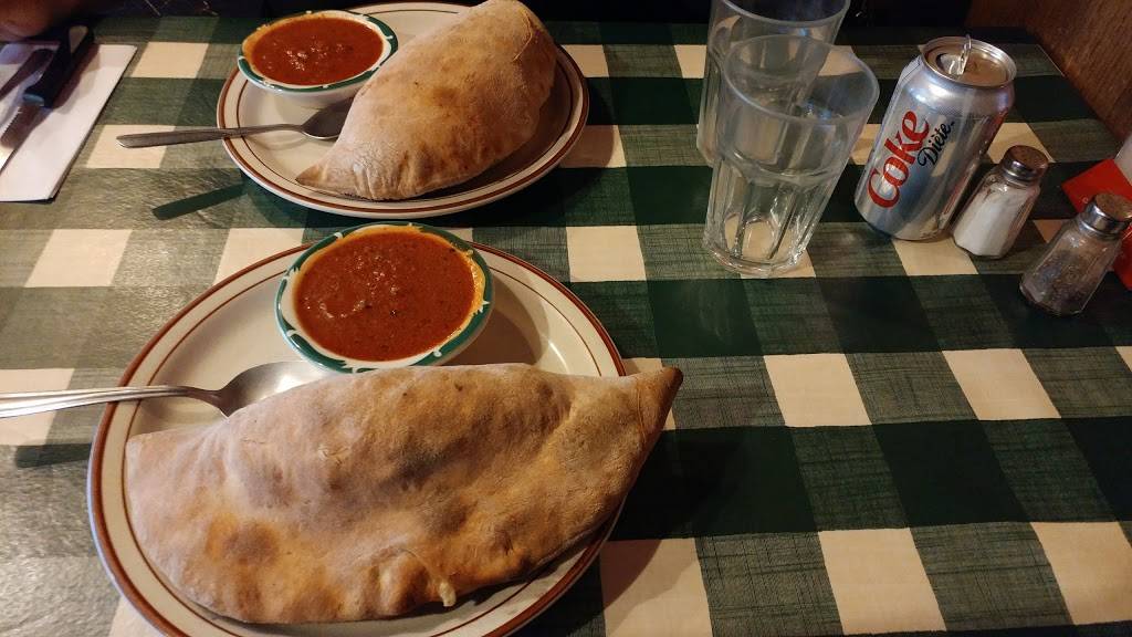 Muldoons Pizza | restaurant | 925 Wonderland Rd S, London, ON N6K 3R5, Canada | 5194710607 OR +1 519-471-0607