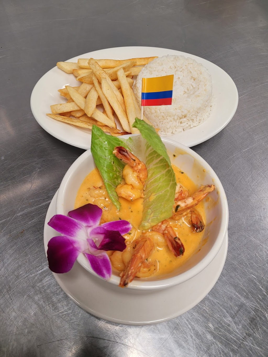 La Pollera Colombiana Restaurant | restaurant | 3579 E Washington Ave, Madison, WI 53704, USA | 6086308132 OR +1 608-630-8132