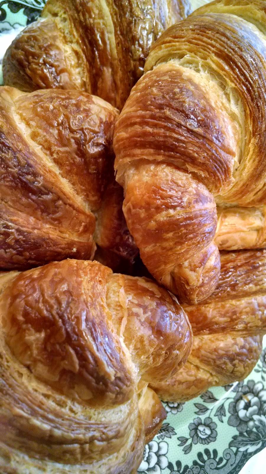 Flurys Cafe | restaurant | 2202 Front St, Cuyahoga Falls, OH 44221, USA | 3309291315 OR +1 330-929-1315