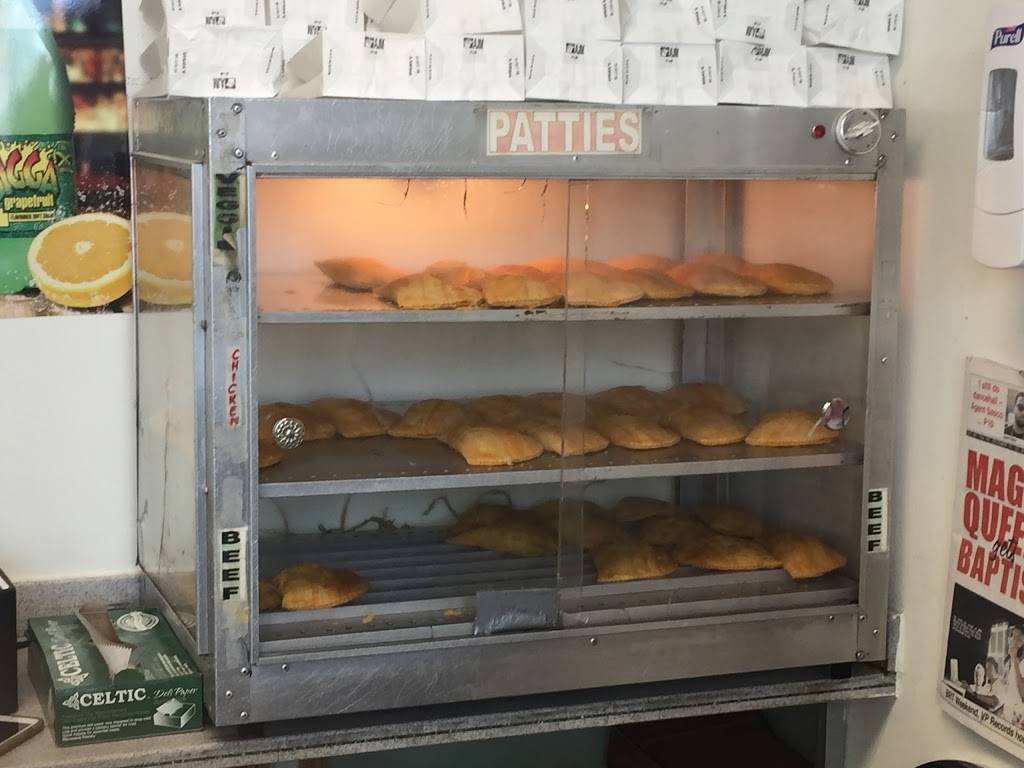 The Patty Place | restaurant | 19547 NW 2nd Ave, Miami Gardens, FL 33169, USA | 3056521787 OR +1 305-652-1787