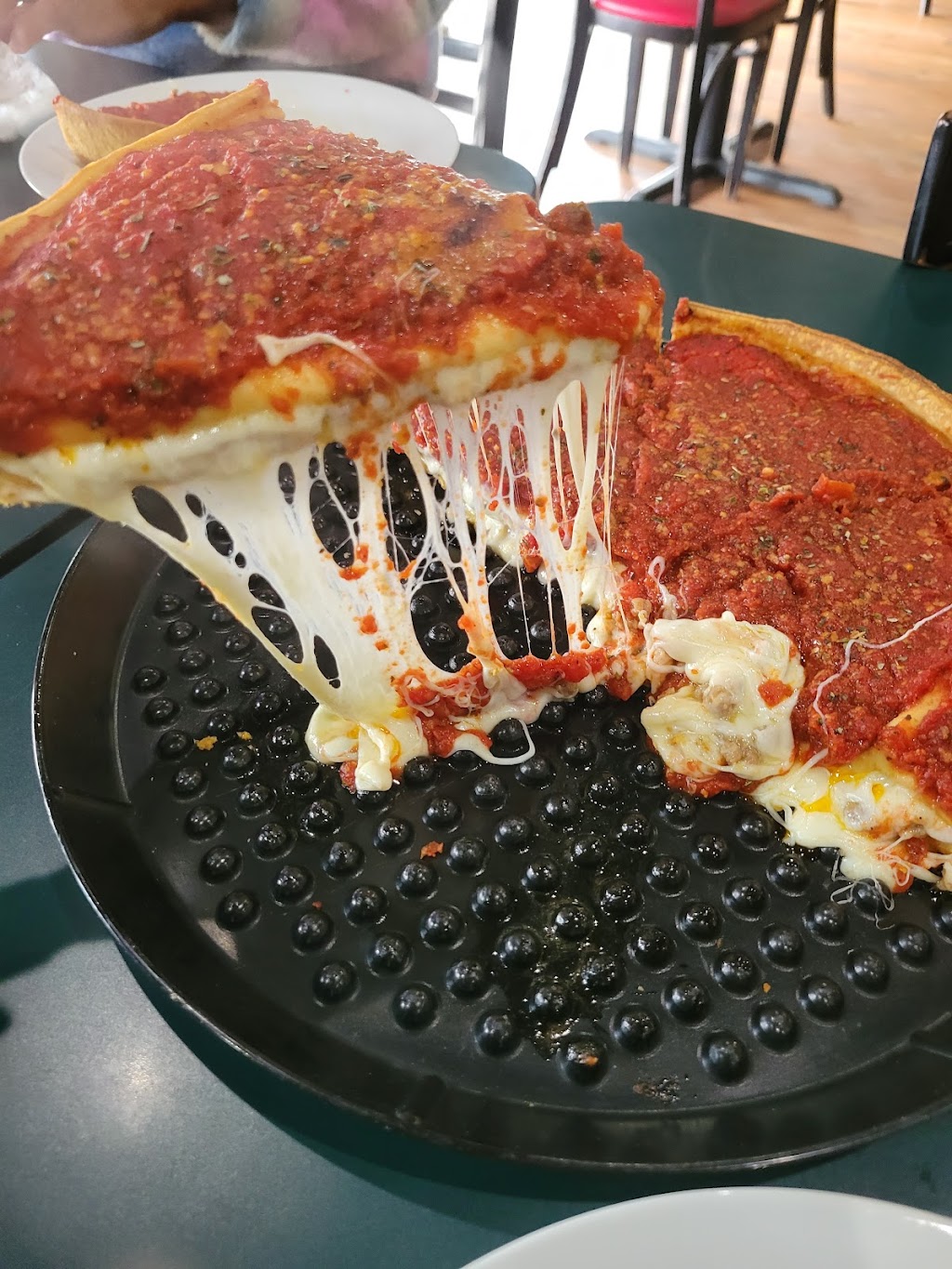 Fuzzys Pizza & Italian Cafe | restaurant | 613 Mason Rd, Katy, TX 77450, USA | 2815790100 OR +1 281-579-0100