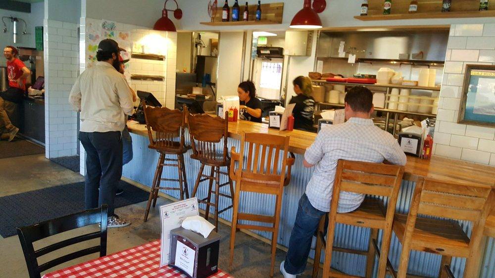 Guss World Famous Fried Chicken | restaurant | 509 S Glenoaks Blvd, Burbank, CA 91502, USA | 7472313990 OR +1 747-231-3990