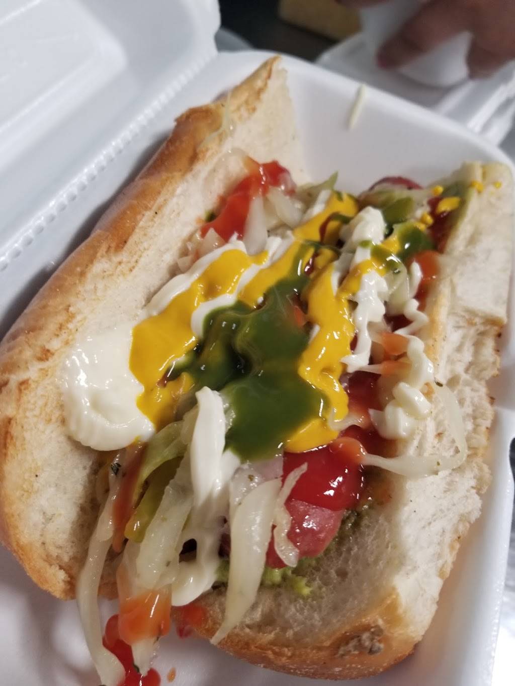 Daniels Food Truck | restaurant | 129 Atlantic St, Stamford, CT 06902, USA | 2035708892 OR +1 203-570-8892