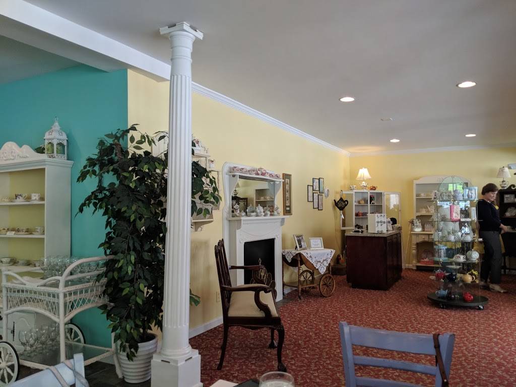 Gazebo Tea Room | restaurant | 414 Perry Hill Rd, Montgomery, AL 36109, USA | 3342771839 OR +1 334-277-1839