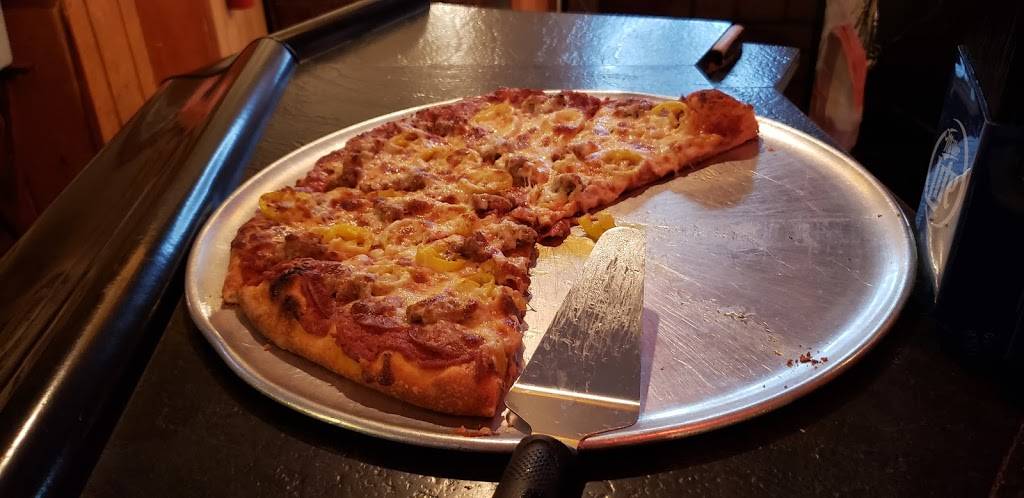 The Red Brick Restaurant & Lounge | restaurant | 100 W Point Dr, Greensburg, PA 15601, USA | 7248364361 OR +1 724-836-4361