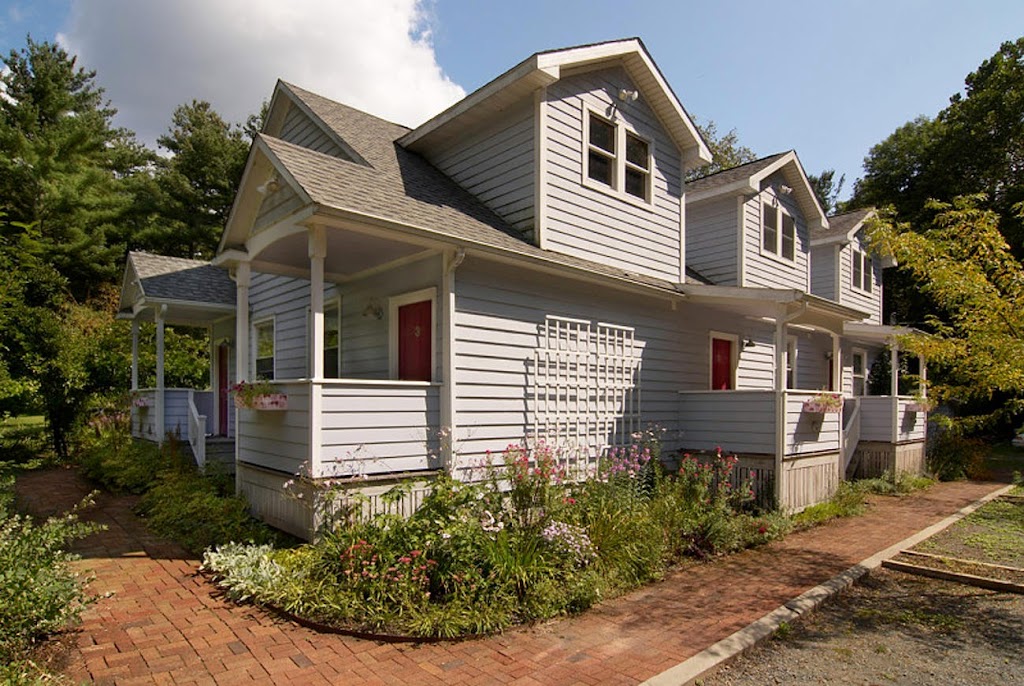 Catskill Rose Lodging & Dining | restaurant | 5355 NY-212, Mt Tremper, NY 12457, USA | 8456887100 OR +1 845-688-7100