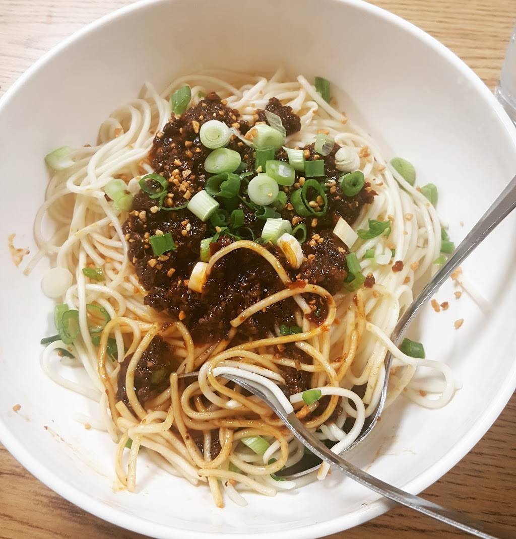 Cafe MeKong Viet-Thai Cuisine | restaurant | 1405 S Main St, Blacksburg, VA 24060, USA | 5409532838 OR +1 540-953-2838