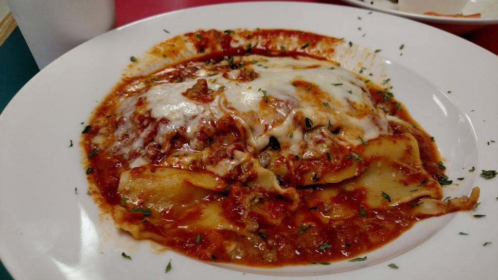 Novas pasta & pizza | restaurant | 1204, 428D W 1st Ave, Parkesburg, PA 19365, USA | 4847125290 OR +1 484-712-5290