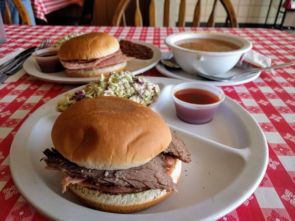 The Wrangler Barbecue | restaurant | 1644 E Valley Pkwy, Escondido, CA 92027, USA | 7607462399 OR +1 760-746-2399