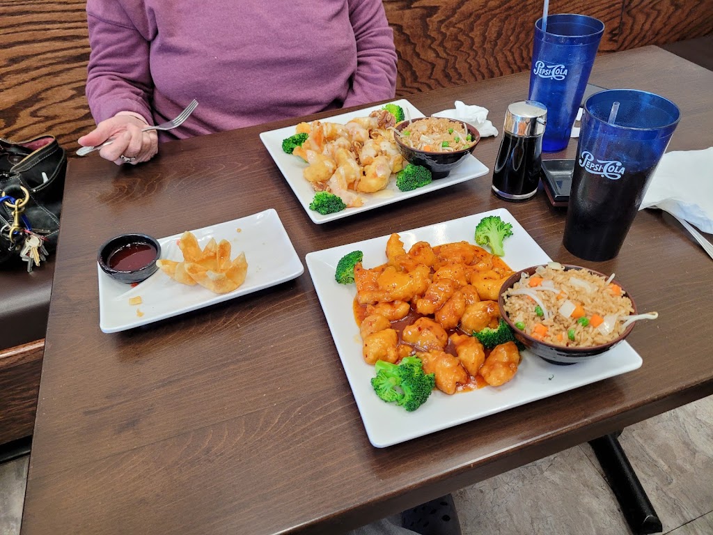 W & Z Asian Bistro & Sushi Bar | restaurant | 725 N Main #105E, Taylor, AZ 85939, USA | 9284570218 OR +1 928-457-0218