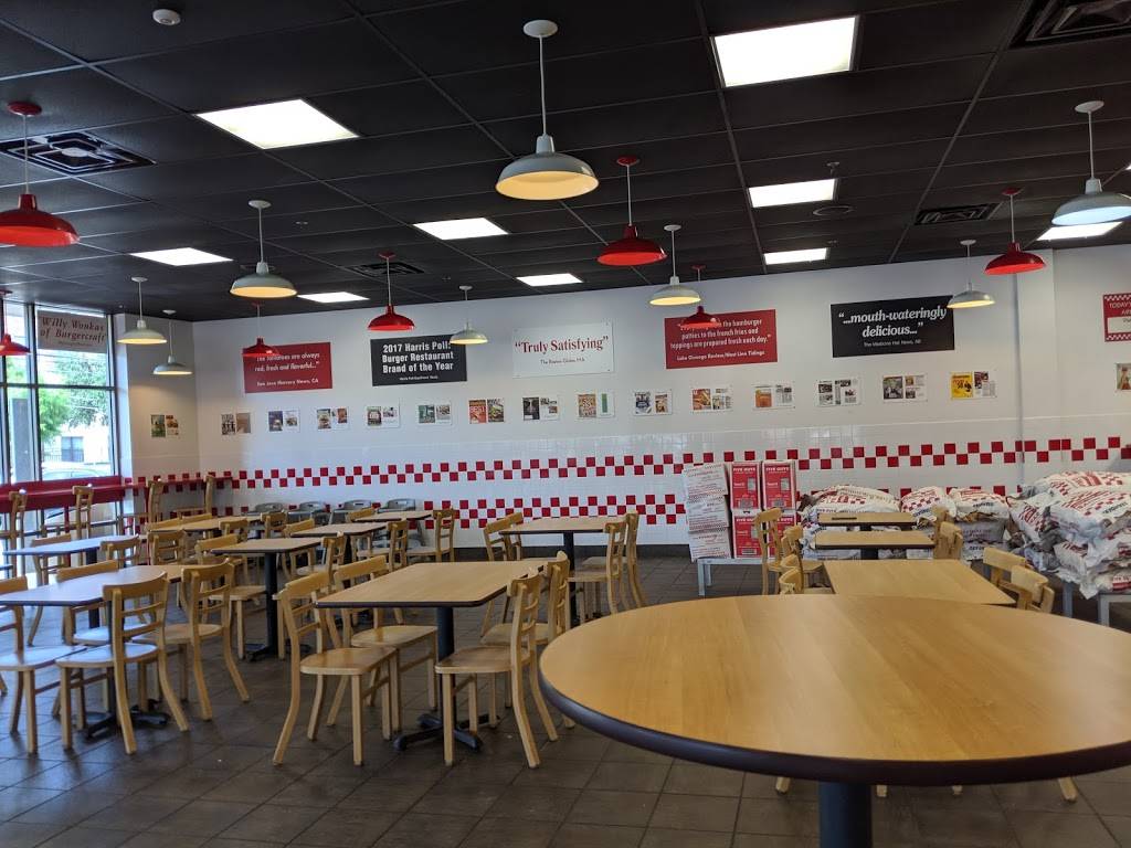 Five Guys | meal takeaway | 3939 Washington Ave Unit 600, Houston, TX 77007, USA | 7134265558 OR +1 713-426-5558