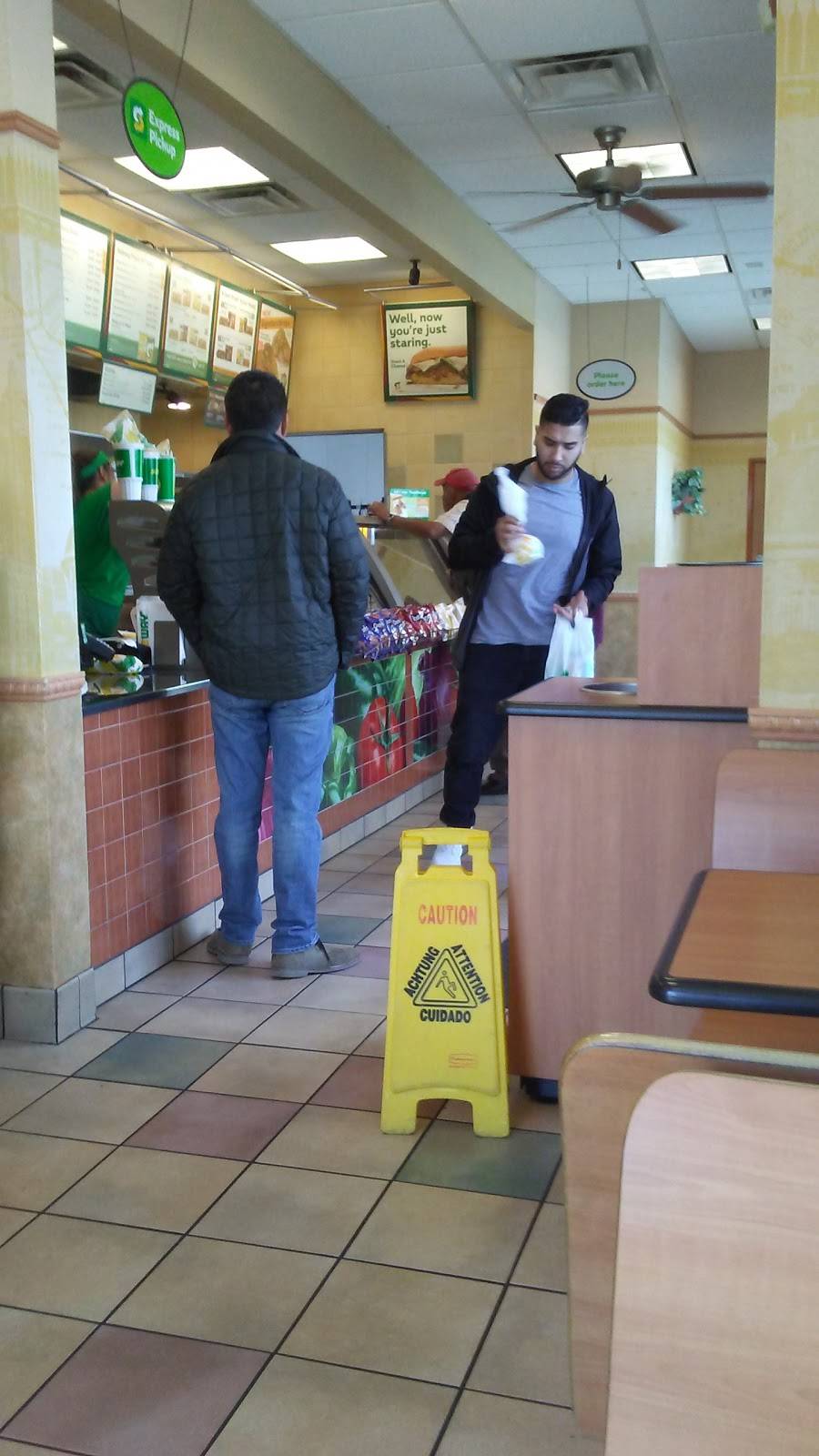 Subway | restaurant | 933 W Ramsey St, Banning, CA 92220, USA | 9518498191 OR +1 951-849-8191