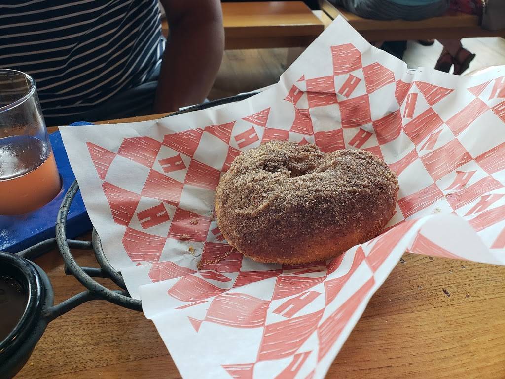 Harpoon Brewery & Beer Hall | restaurant | 306 Northern Ave, Boston, MA 02210, USA | 6174562322 OR +1 617-456-2322