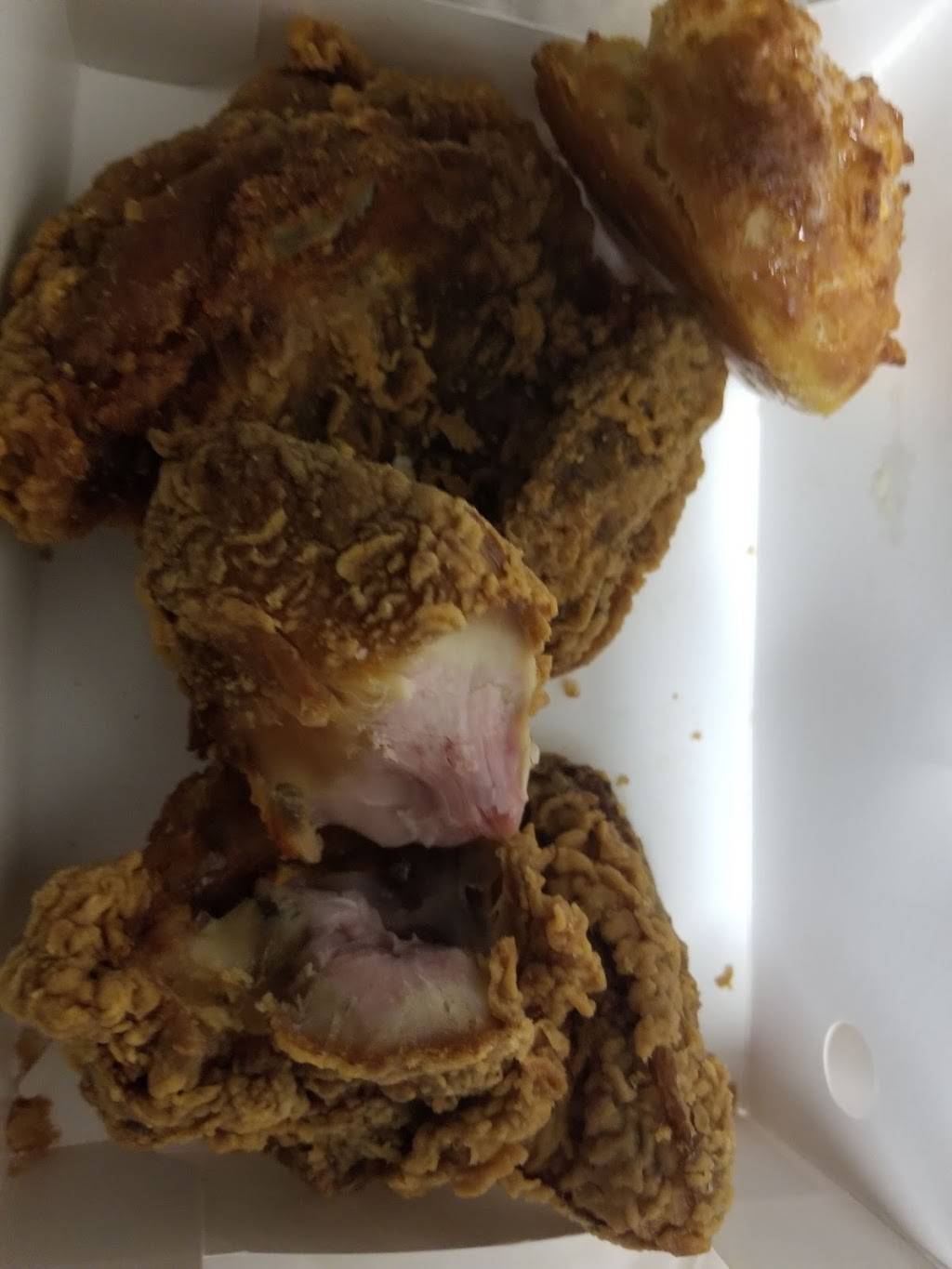 Churchs Chicken | restaurant | 2317 W Ledbetter Dr, Dallas, TX 75224, USA | 2143301032 OR +1 214-330-1032