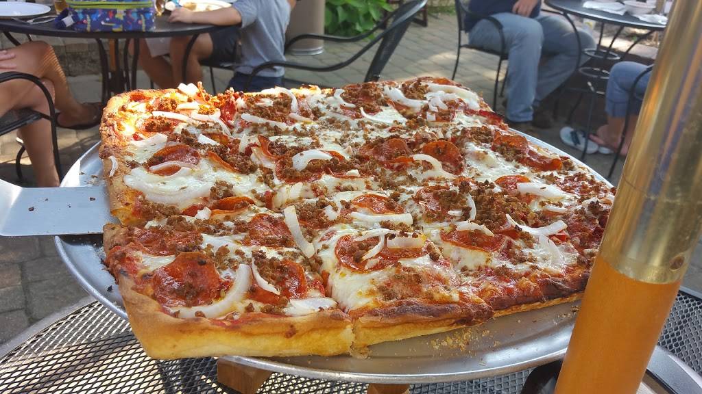 PerillosPizzeria | meal takeaway | 5 S Broadway St, North Salem, IN 46165, USA | 7656764171 OR +1 765-676-4171