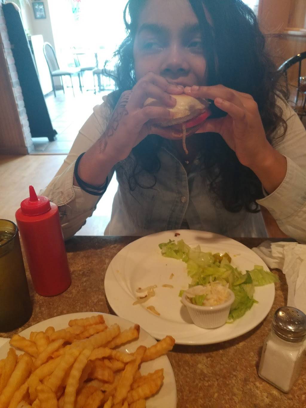 Stefanos Italian Restaurant & Pizzeria | restaurant | 3 Lexington Ave, East Brunswick, NJ 08816, USA | 7322577778 OR +1 732-257-7778