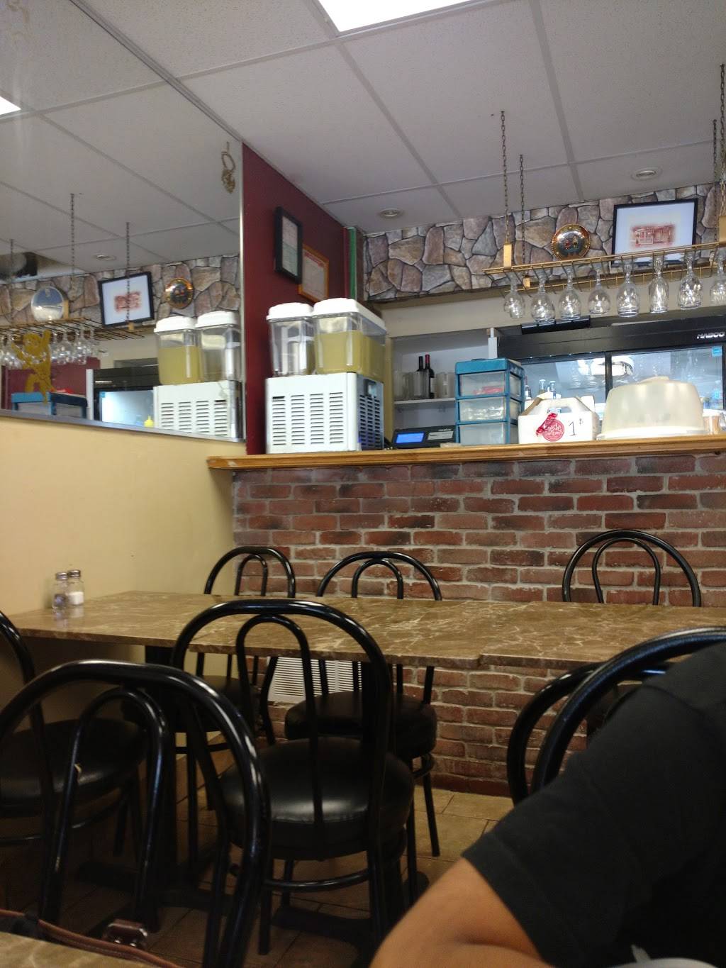 Restaurant Escape | restaurant | 9086 Boulevard Saint-Michel, Montréal, QC H1Z 3G5, Canada | 5143871387 OR +1 514-387-1387