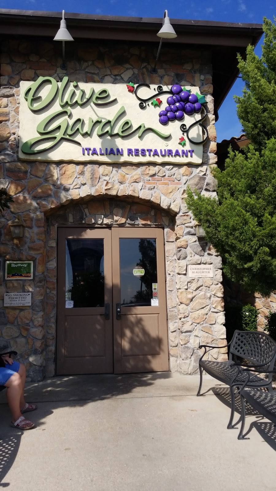 Olive Garden Italian Restaurant | meal takeaway | 2811 E Central Texas Expy, Killeen, TX 76543, USA | 2546992709 OR +1 254-699-2709