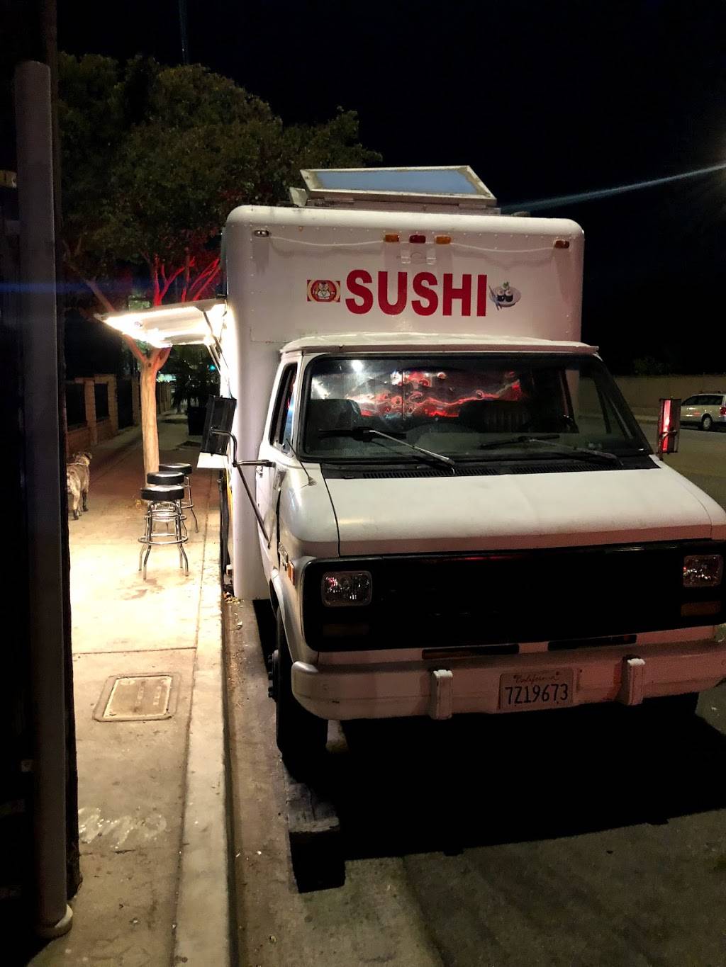 Sur Sushi | restaurant | 15204 Plummer St, North Hills, CA 91343, USA | 8187996422 OR +1 818-799-6422