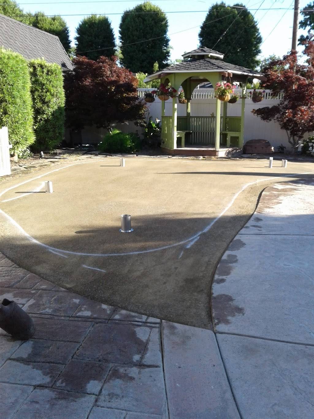 Starbucks | cafe | 2012 E Canal Dr, Turlock, CA 95380, USA | 2096688671 OR +1 209-668-8671