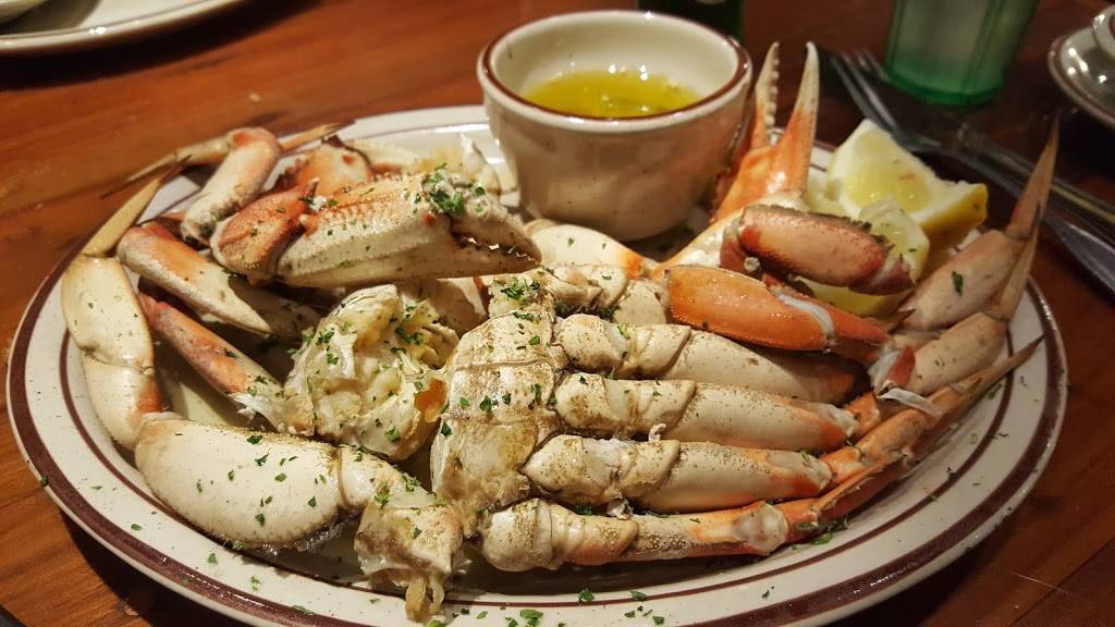 U.S.S. Chowder Pot IV | restaurant | 165 Brainard Rd, Hartford, CT 06114, USA | 8602443311 OR +1 860-244-3311