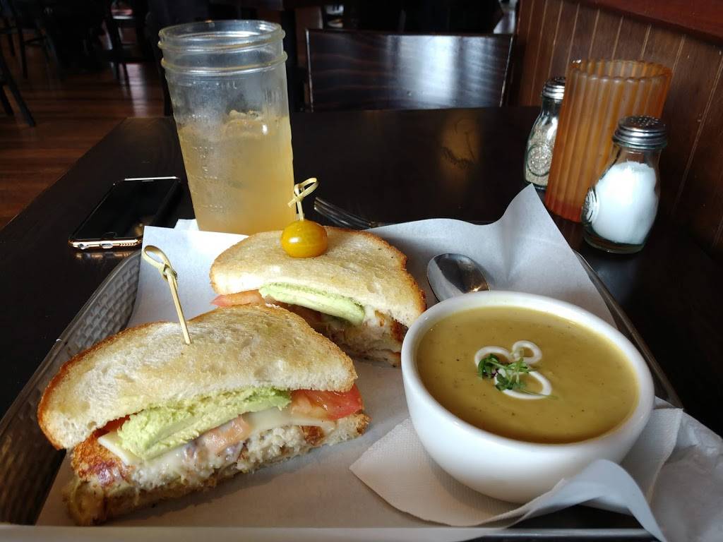 Eddie Papas American Hangout | restaurant | 4889 Hopyard Rd, Pleasanton, CA 94566, USA | 9254696266 OR +1 925-469-6266