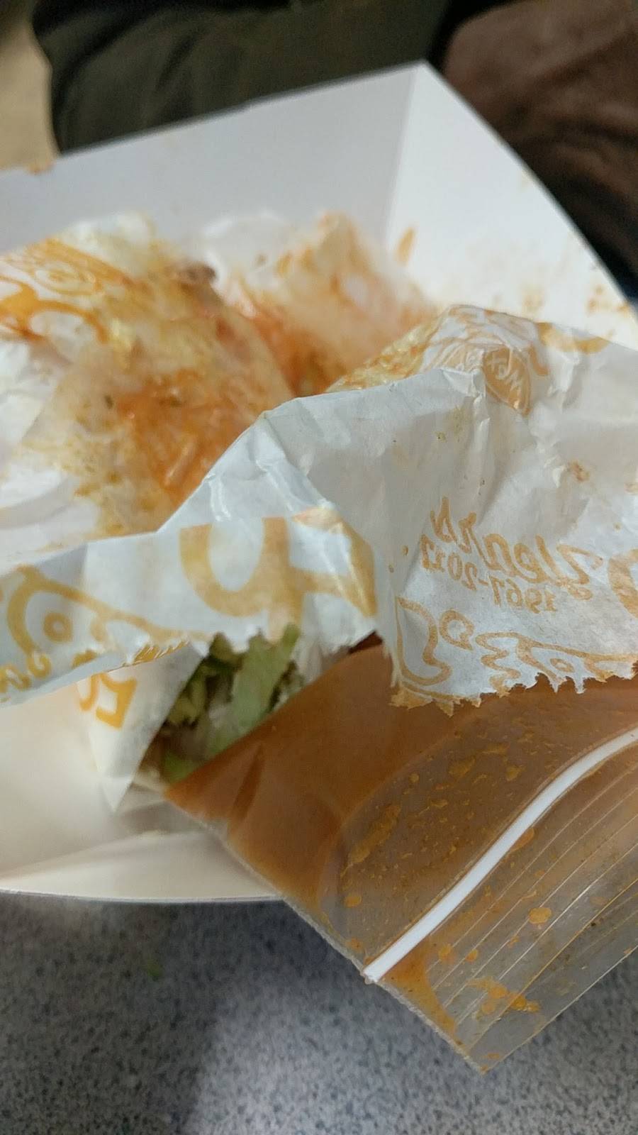 Pepes Mexican Restaurant | restaurant | 2014 E 87th St, Chicago, IL 60617, USA | 7733743388 OR +1 773-374-3388