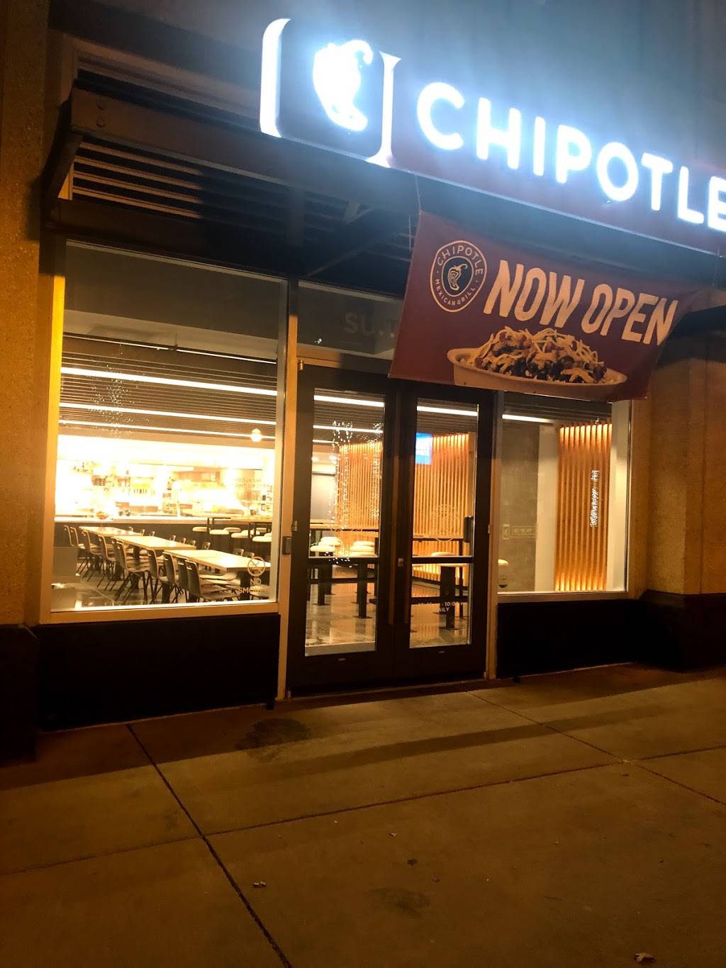 Chipotle Mexican Grill | restaurant | 3393 Peachtree Rd Ste 1017A, Atlanta, GA 30326, USA | 4044812467 OR +1 404-481-2467