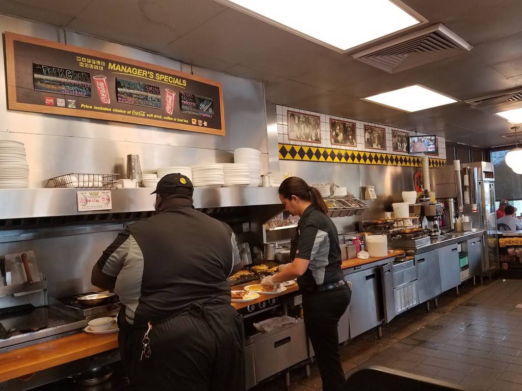 Waffle House | meal takeaway | 7070 Gulf Blvd, St Pete Beach, FL 33706, USA | 7273606959 OR +1 727-360-6959
