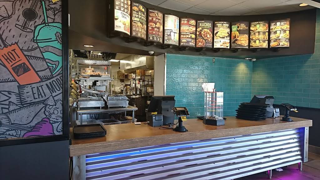 Taco Bell | meal takeaway | 10830 N Rockwell Ave, Oklahoma City, OK 73162, USA | 4057218850 OR +1 405-721-8850