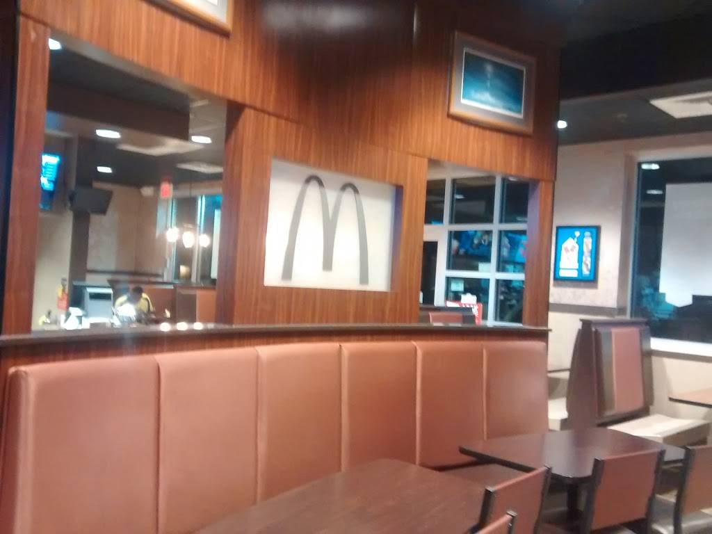 McDonalds | cafe | 501 N Main St, Summerville, SC 29483, USA | 8438219004 OR +1 843-821-9004