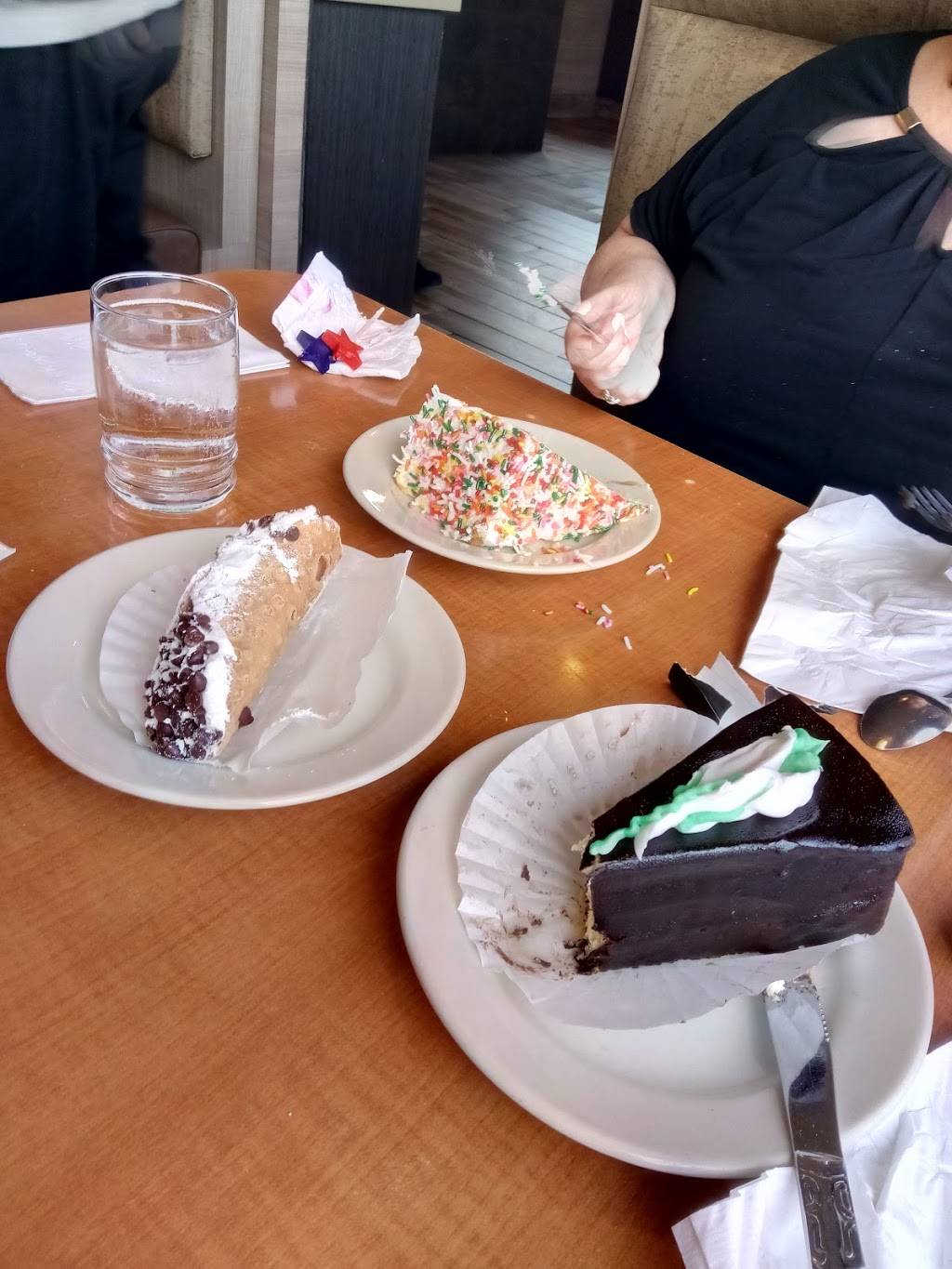 Penrose Diner | restaurant | 2016 Penrose Ave, Philadelphia, PA 19145, USA | 2154651097 OR +1 215-465-1097