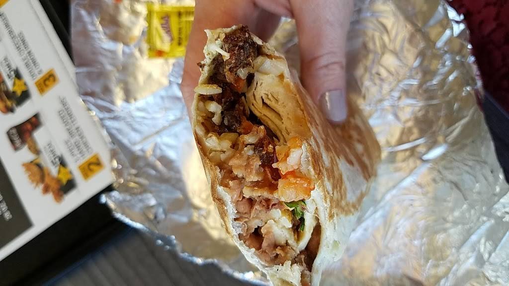 Carls Jr / Green Burrito | restaurant | 701 N Pacific Coast Hwy, Redondo Beach, CA 90277, USA | 3103793331 OR +1 310-379-3331