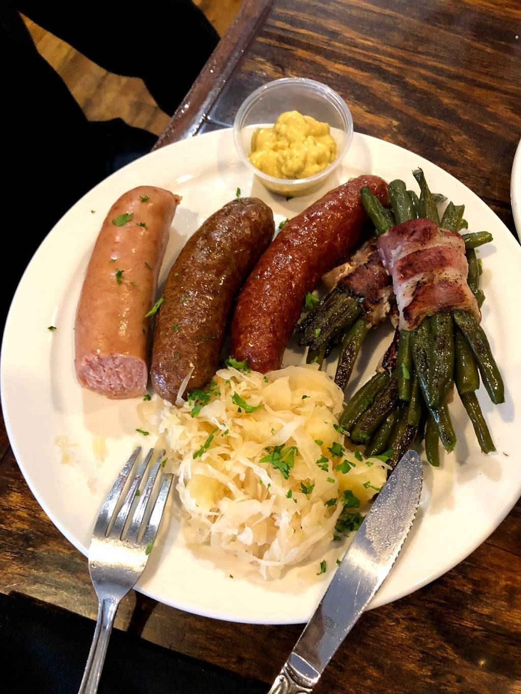 Friesenhaus | restaurant | 1050 S Seguin Ave, New Braunfels, TX 78130, USA | 8302140055 OR +1 830-214-0055