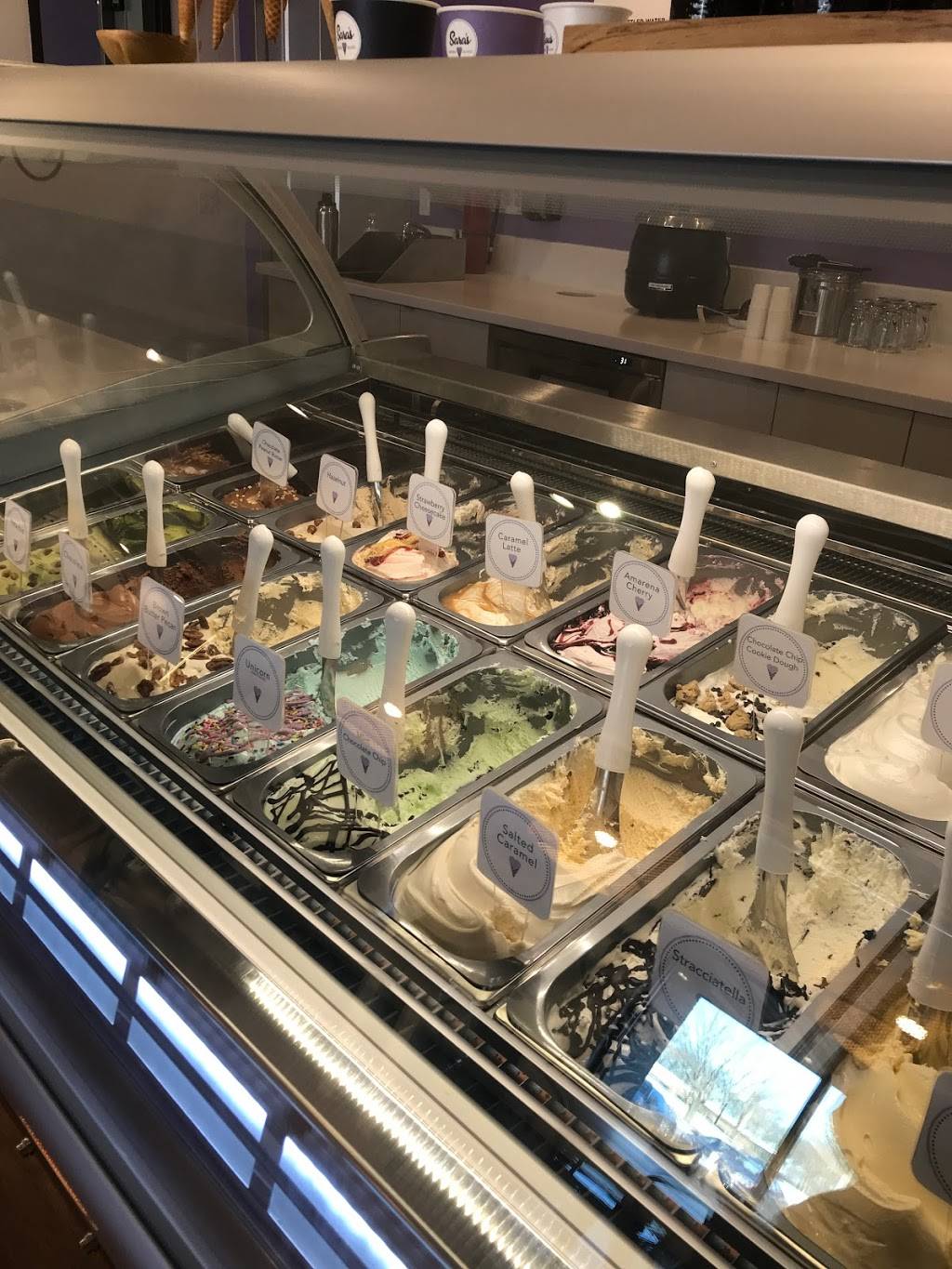 Saras Artisan Gelato | restaurant | 933 Anderson Dr Ste F, Green Bay, WI 54304, USA | 9203287140 OR +1 920-328-7140