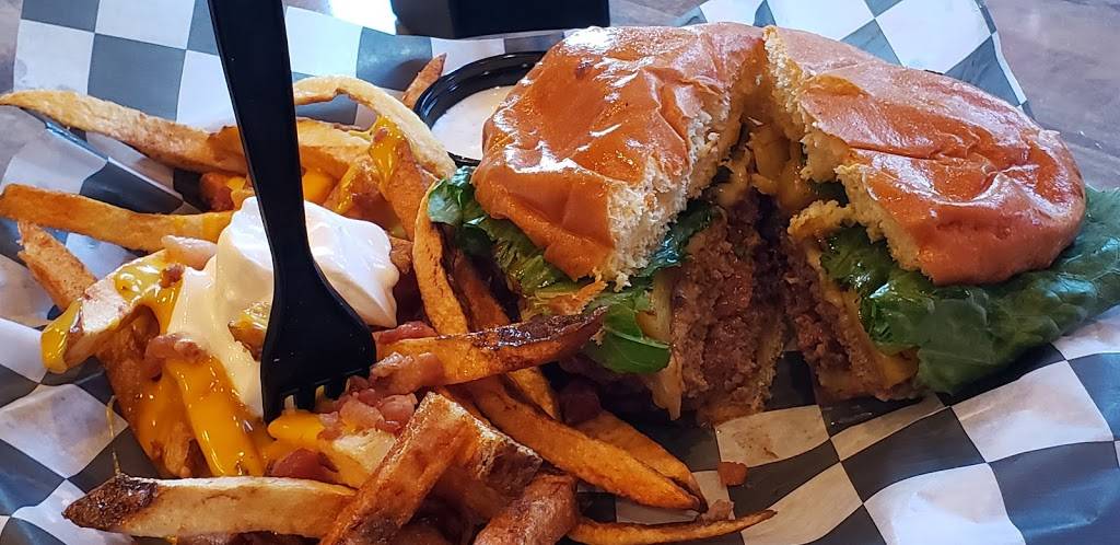 Burgher Burger | restaurant | 108 4th St, Irwin, PA 15642, USA | 7245905505 OR +1 724-590-5505