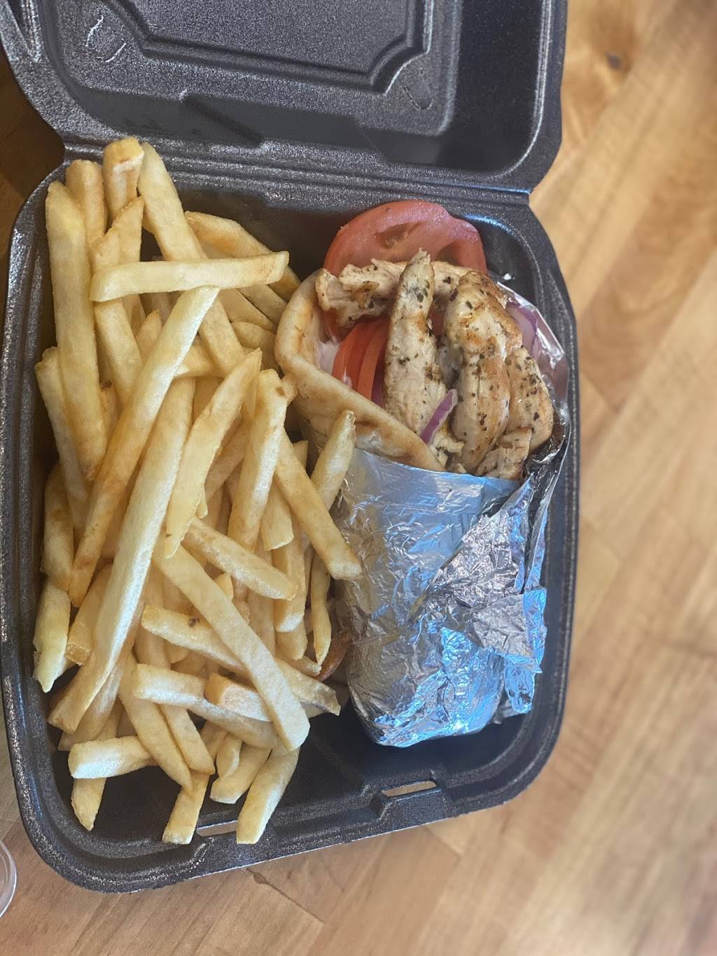 Gigis Pizza Co. | meal takeaway | 129 Waltham St, Watertown, MA 02472, USA | 6177440957 OR +1 617-744-0957